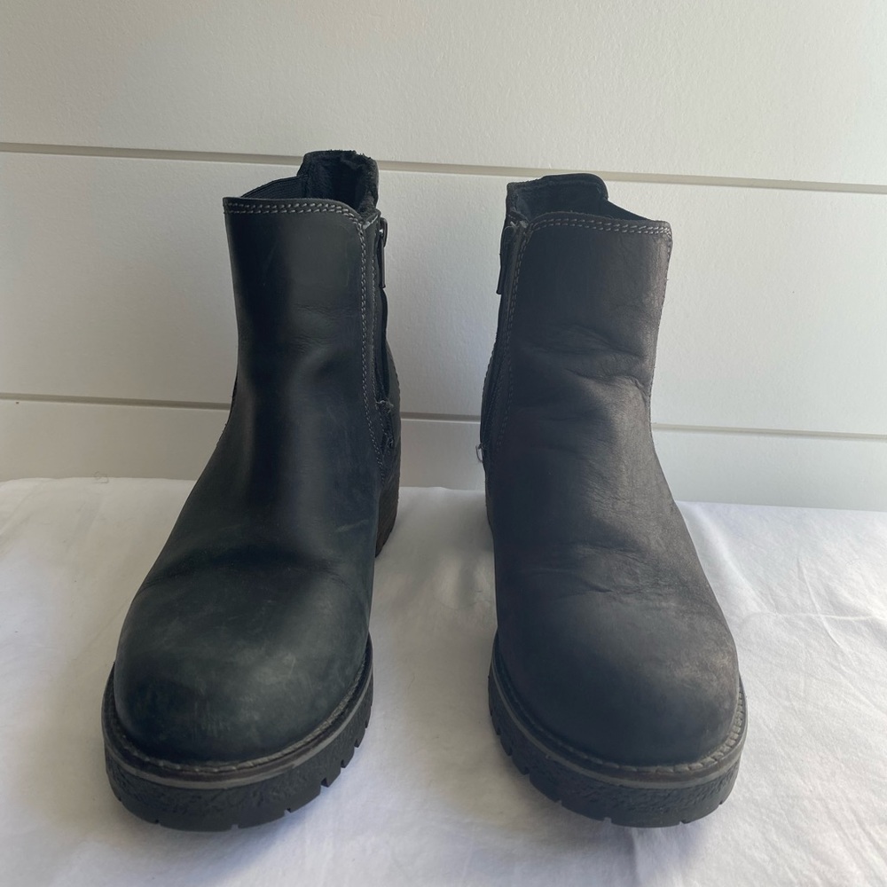 Bos. & Co. Black Leather Ankle Boots 38/7.5 Lined Waterproof Zip Up Heeled Goth - Picture 2 of 12